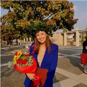 Diplomata al liceo scientifico (100/100) e laureata in psicologia (110/110L) offre ripetizioni a ragazzi delle elementari e medie
